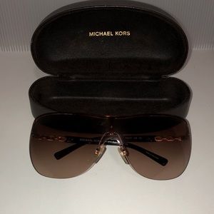 Michael Kors Sunglasses With Case